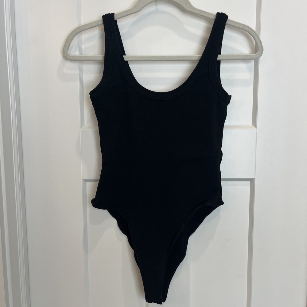 Lizette Collection Women's Black Sleeveless Scoop Neck Ribbed Bodysuit Size XL